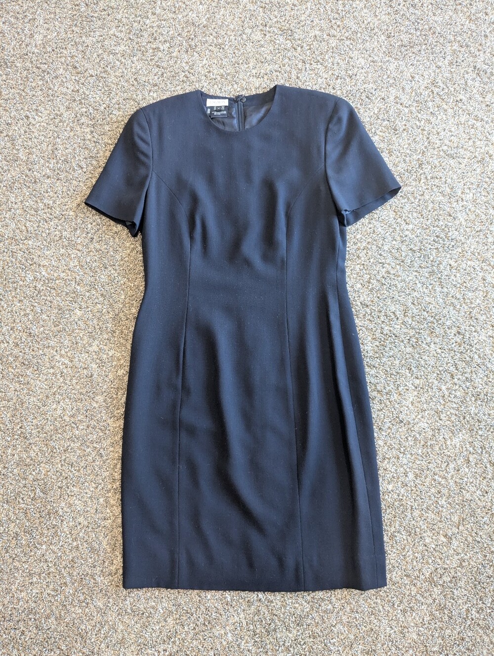 Escada Elements 100% Wool Sheath Dress Size 40 Black